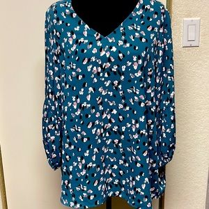 Collective Concepts Romain V-neck Blouse Blue animal print 2x